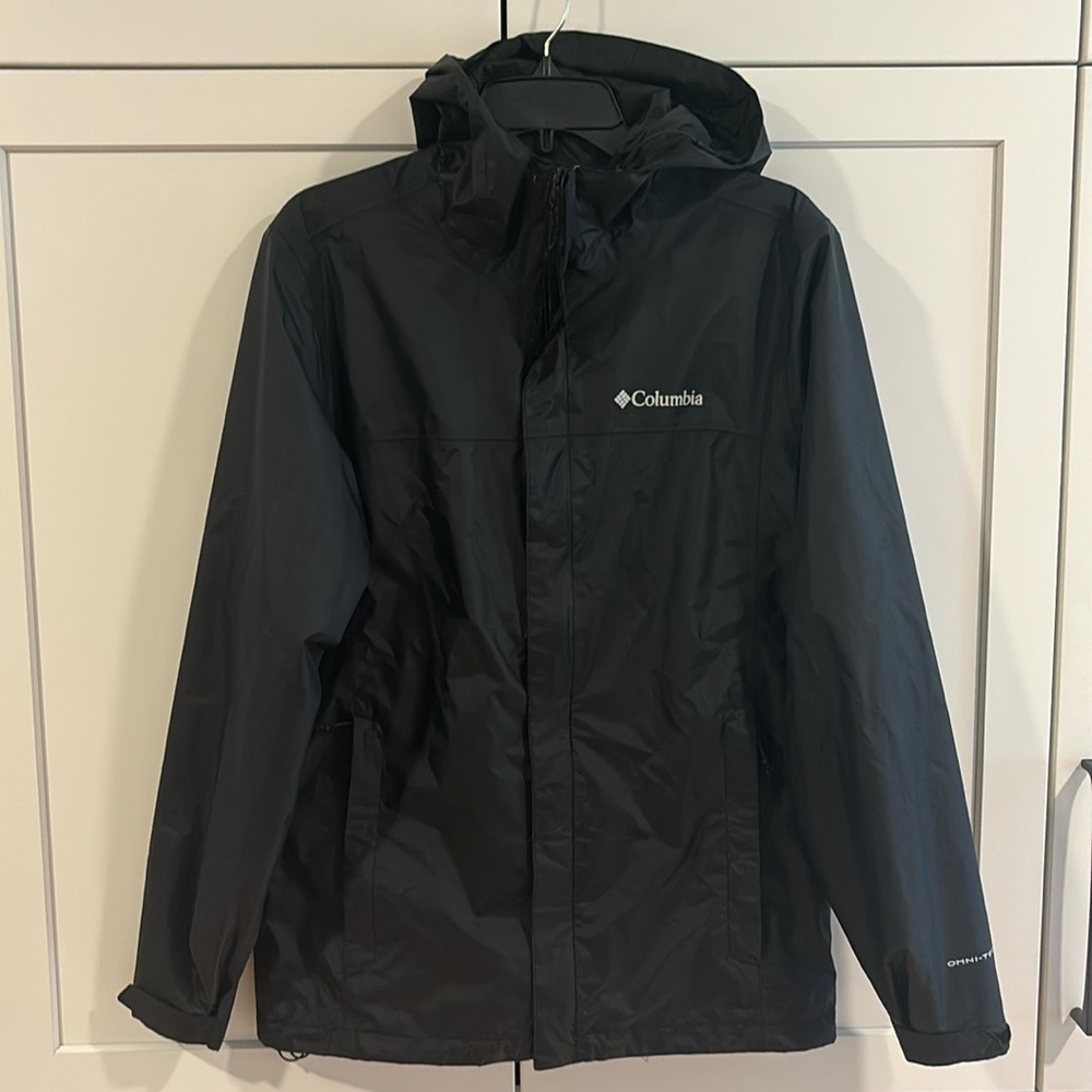 Columbia waterproof Omni-Tech jacket. Size small.Black